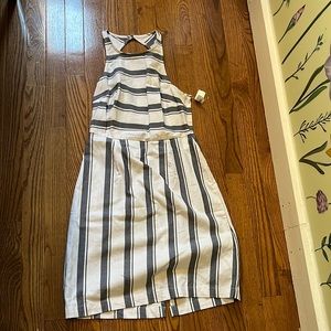 Old Navy beach Summer Dress striped white and blue size 0 NWT